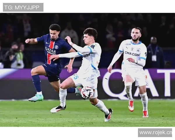 法甲焦点战里尔迎战马赛巴黎圣日耳曼追赶者的精彩对决分析与比分预测